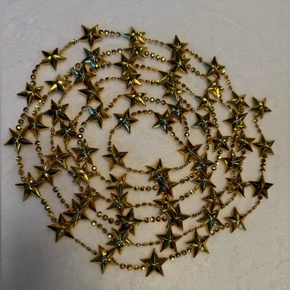 Vintage 7 Strings Star ⭐️ Garlands Gold Color Each One Is 8 Feet 9 Inches Long - Picture 2 of 3
